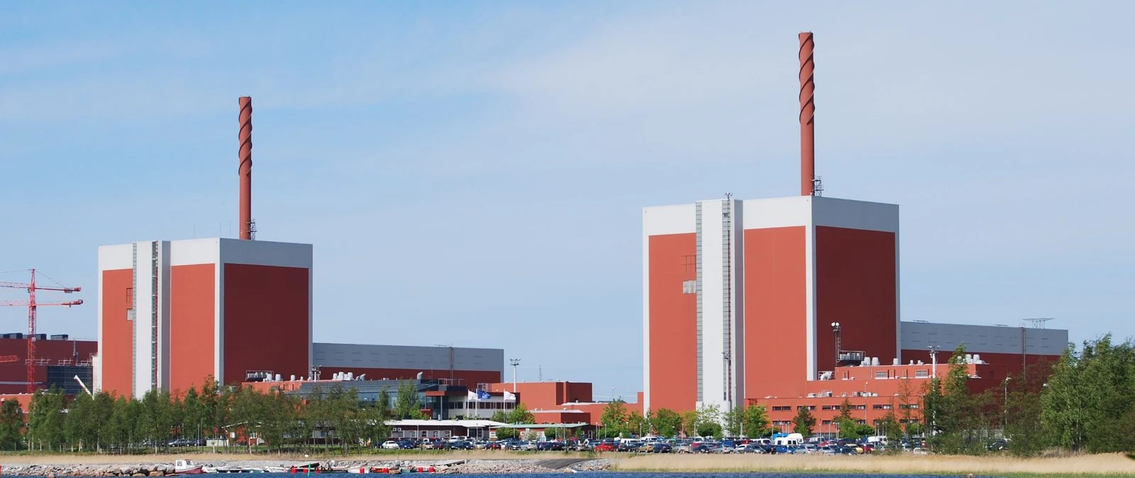 Nuclear power station reactor buildings