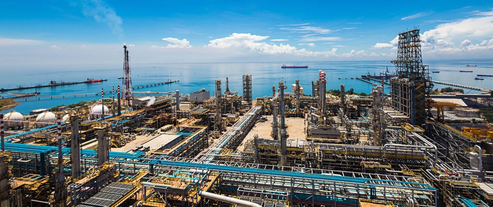 Coastal oil refinery and petrochemical complex